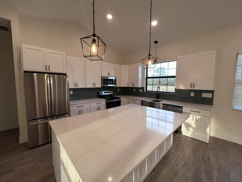 Kitchen.jpg Kitchen.jpg